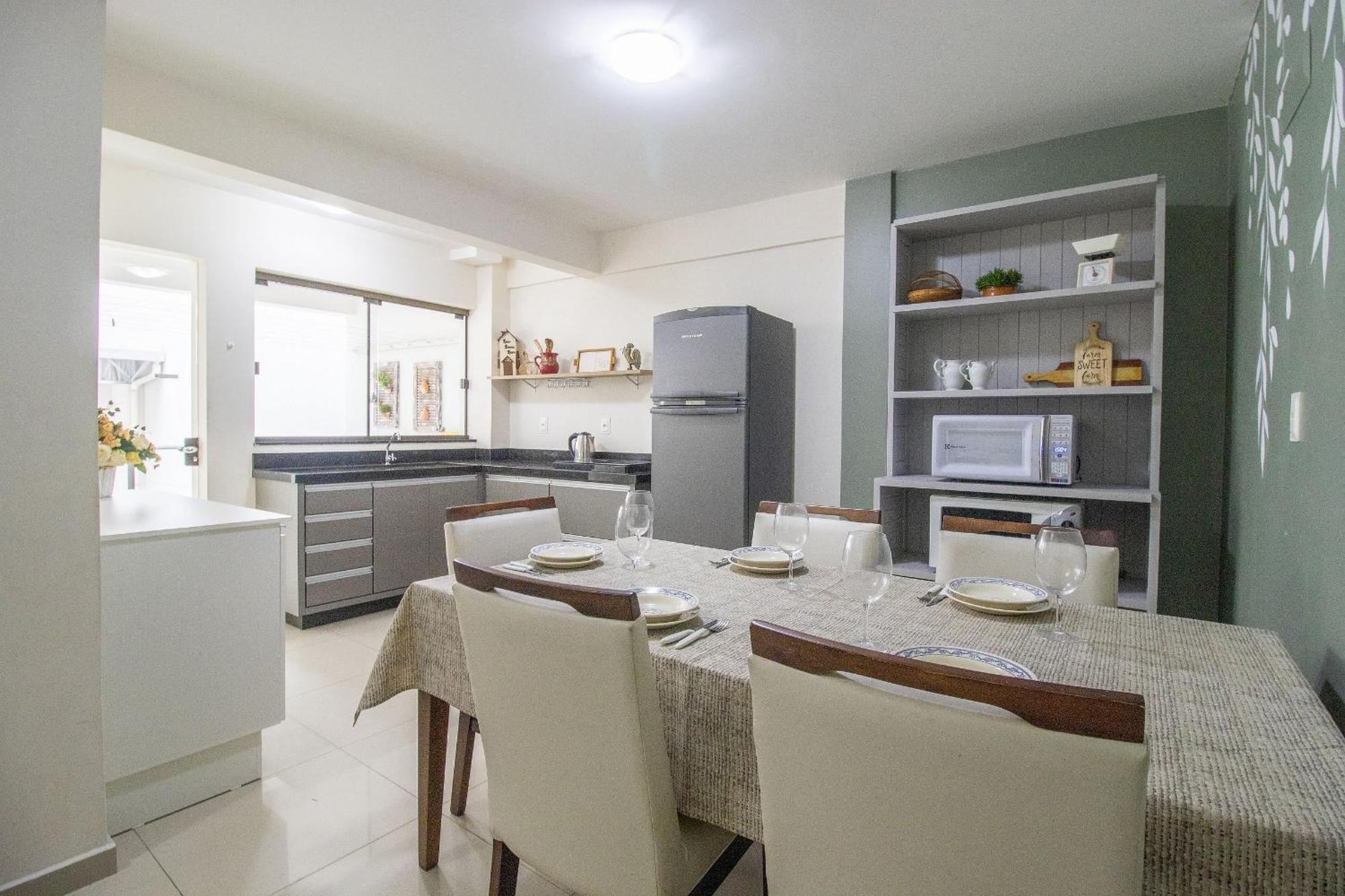 Apartamento Mau11 - Av. Brasil, Churrasq, 3 Dorm, Climatizado *